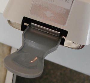 職業用ボタンホール器10